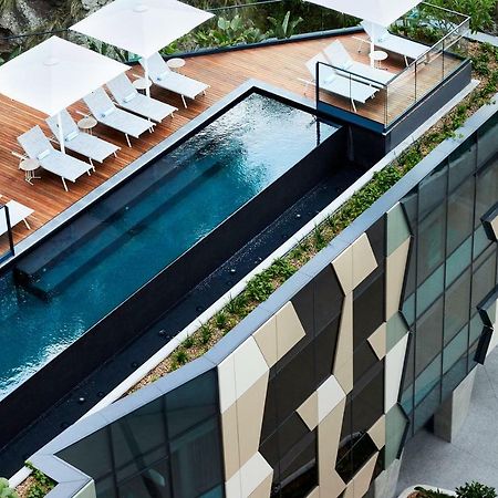 Crystalbrook Vincent Hotel Brisbane Exterior foto The hotel's rooftop pool