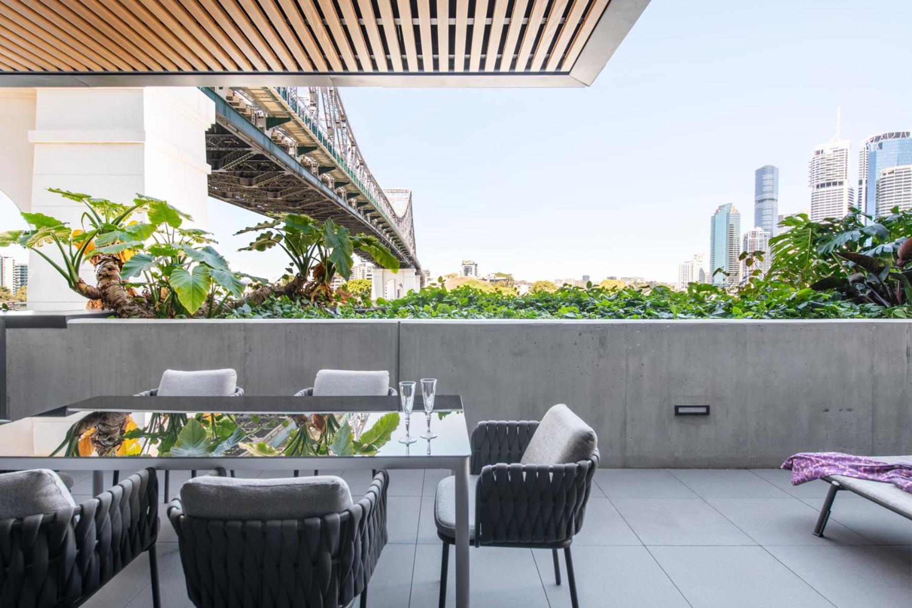 Crystalbrook Vincent Hotel Brisbane Exterior foto The rooftop garden